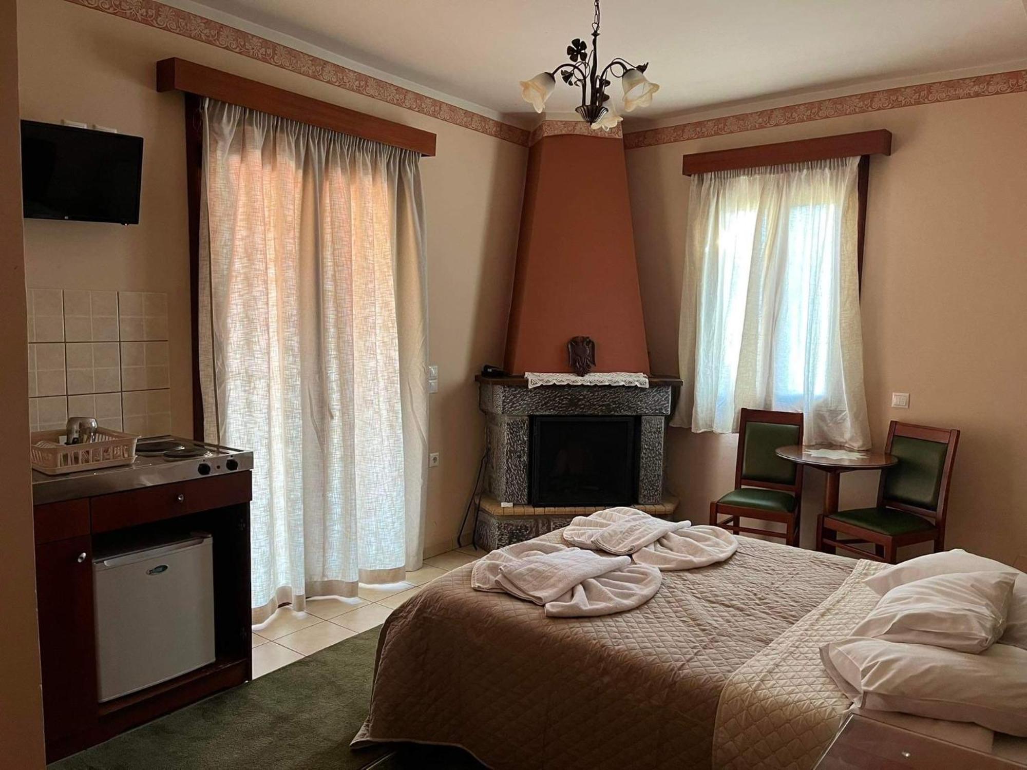 To Spiti Tis Irinis Hotel Vytina Exterior photo