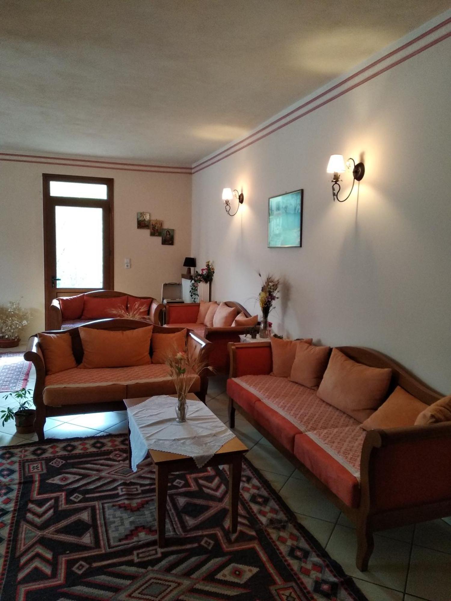 To Spiti Tis Irinis Hotel Vytina Exterior photo